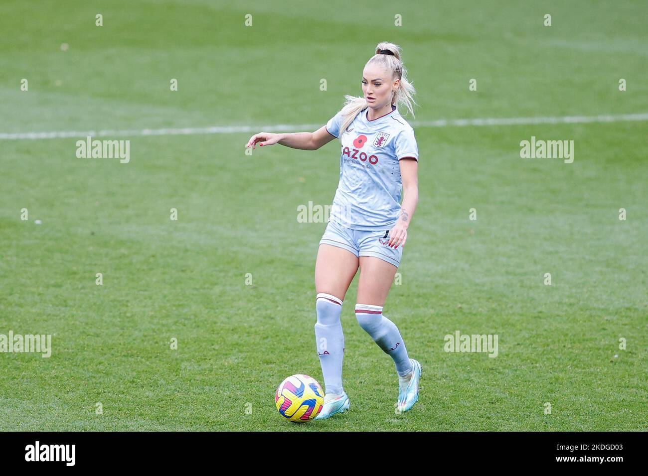 Alisha Lehmann #7 de Aston Villa en possession pendant le match de la Fa Women's Super League Liverpool Women contre Aston Villa Women à Prenton Park, Birkenhead, Royaume-Uni, 6th novembre 2022 (photo de Phil Bryan/News Images) Banque D'Images