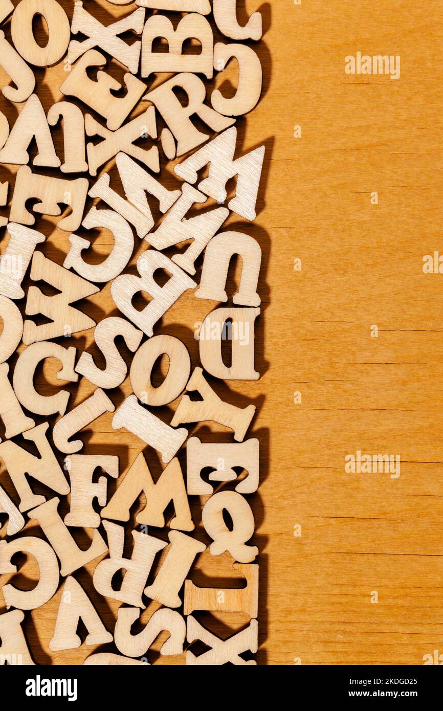 Lettres en bois et espace pour votre propre texte Banque D'Images