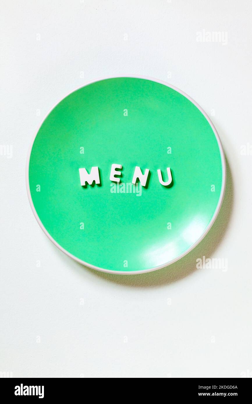 Menu - assiette avec inscription sur fond blanc Banque D'Images
