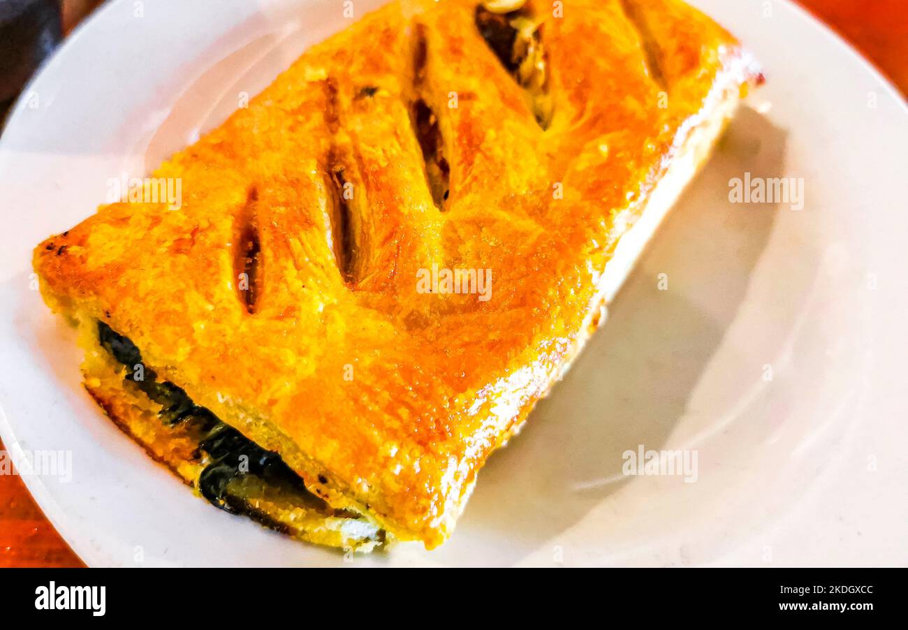 Plats mexicains typiques Tortas Tacos Empanadas et tamales à El Cafecito à Zicatela Puerto Escondido Oaxaca Mexique. Banque D'Images