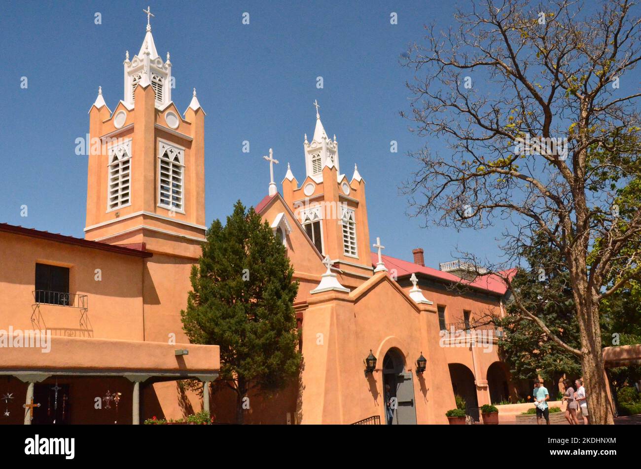 Église San Felipe de Neri dans la place de la vieille ville à Albuquerque, Nouveau-Mexique Banque D'Images