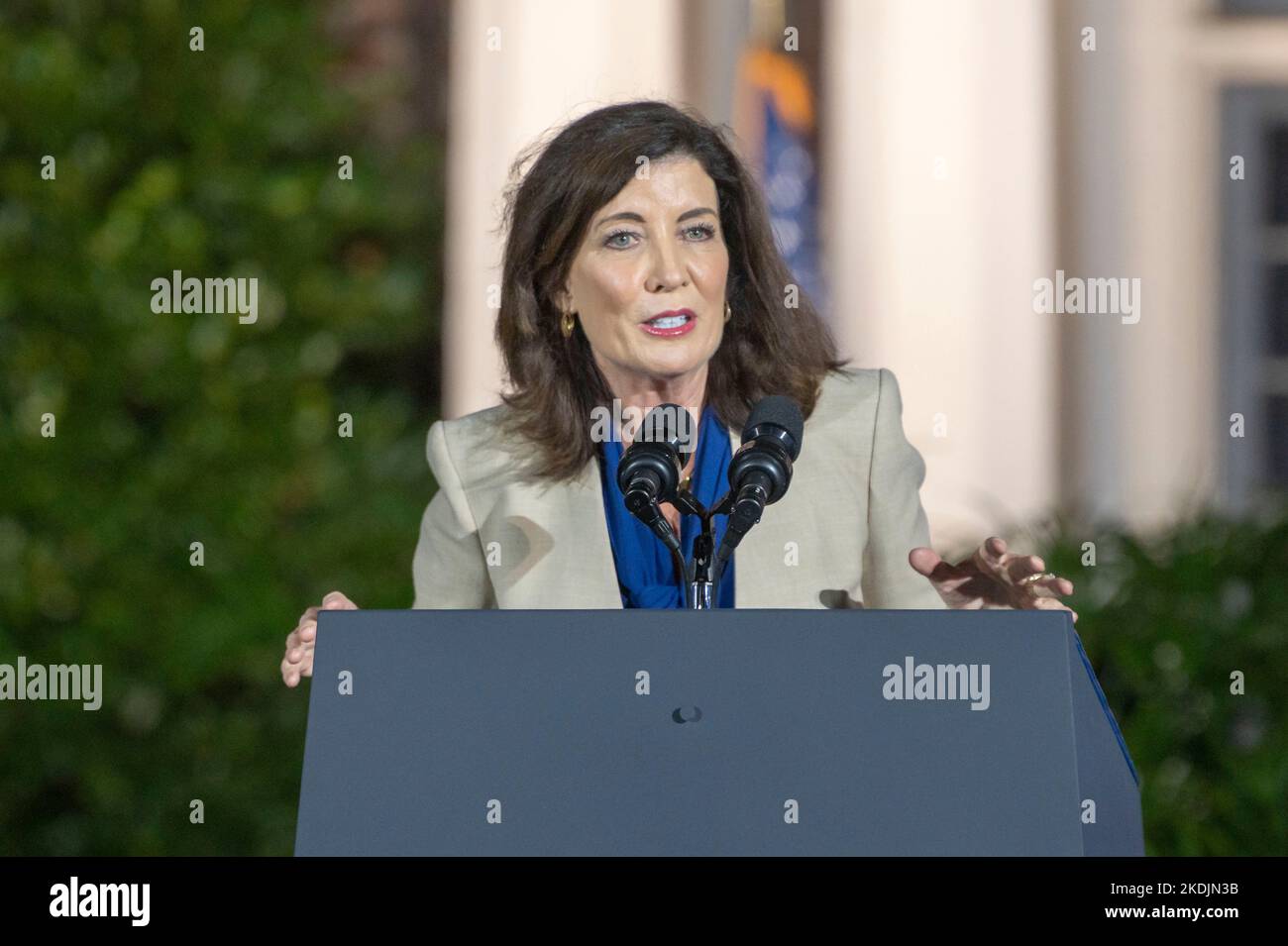 Yonkers, États-Unis. 06th novembre 2022. Kathy Hochul, gouverneure de New York, parle lors de son rassemblement « sortez le vote » au Sarah Lawrence College à Yonkers, New York. Crédit : SOPA Images Limited/Alamy Live News Banque D'Images