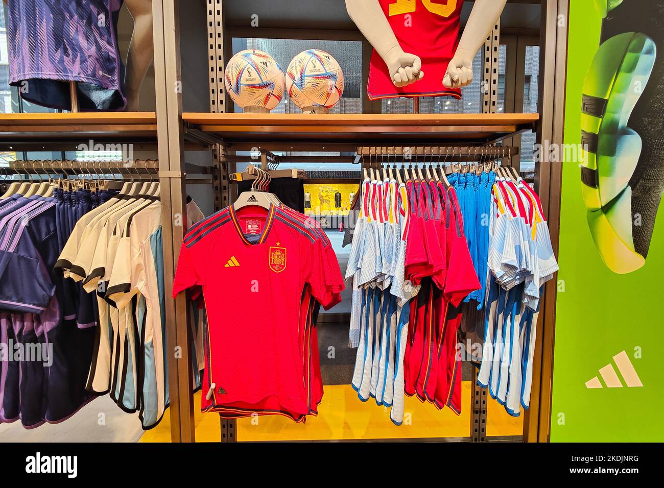 Magasin adidas officiel hot sale