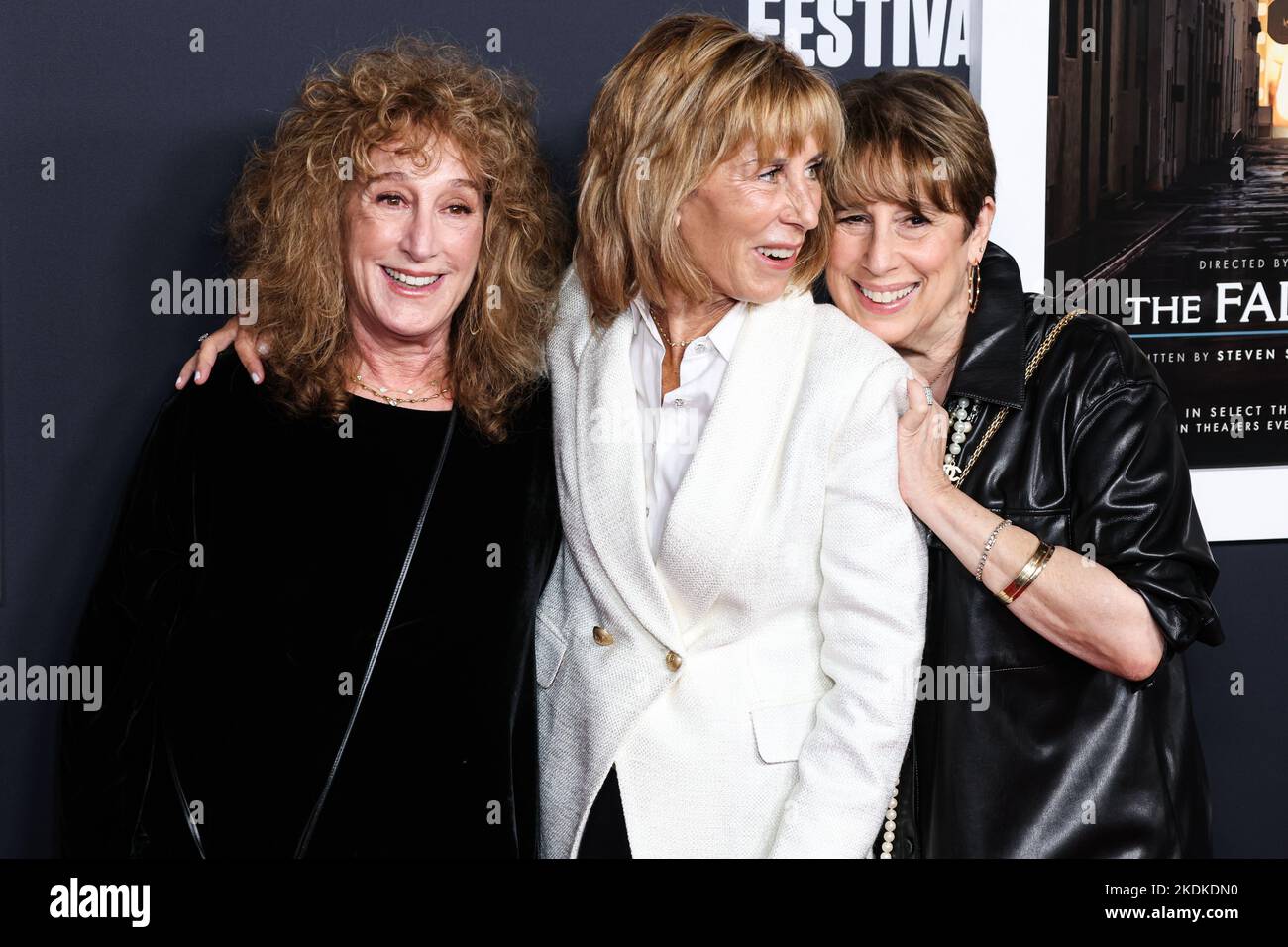 HOLLYWOOD, LOS ANGELES, CALIFORNIE, États-Unis - NOVEMBRE 06 : Anne Spielberg, Nancy Spielberg et Sue Spielberg arrivent au festival de l'AFI 2022 - soirée de clôture projection spéciale de Universal Pictures 'The Fabelmans' au TCL Chinese Theater IMAX on 6 novembre 2022 à Hollywood, Los Angeles, Californie, États-Unis. (Photo de Xavier Collin/image Press Agency) Banque D'Images