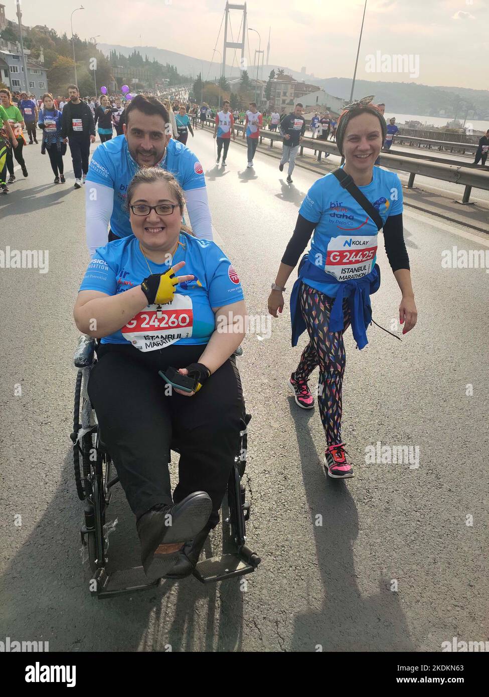 Istanbul, T¨¹rkiye. 6th novembre 2022. Les participants assistent au Marathon d'Istanbul de 44th à Istanbul, T¨¹rkiye, le 6 novembre 2022. Credit: Shadati/Xinhua/Alamy Live News Banque D'Images Istanbul, T¨¹rkiye. 6th novembre 2022. Les participants assistent au Marathon d'Istanbul de 44th à Istanbul, T¨¹rkiye, le 6 novembre 2022. Credit: Shadati/Xinhua/Alamy Live News Banque D'Images