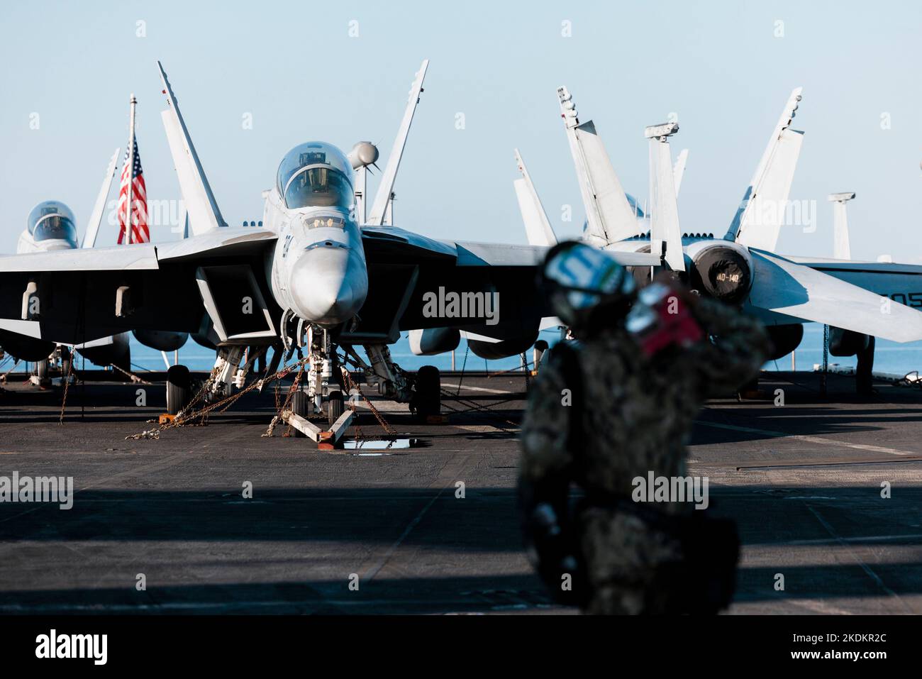 Visite du porte-avions américain USS George W. Bush, , à Split, Croatie, sur 07 novembre, 2022. Cinq mille marins américains du porte-avions USS George H. W. Bush ont passé près de cinq jours en vacances à Split et dans les environs après l'exercice de combat Neptun Strike 22,2 tenu en Méditerranée, Dans laquelle la Marine croate a participé avec un certain nombre d'alliés de l'OTAN avec son navire-fusée "Dubrovnik". Ce porte-avions est le dixième et dernier de la classe Nimitz, et il est nommé d'après le président américain Bush (Senior) de 42nd, également le premier ancien président à l'avoir reçu Banque D'Images