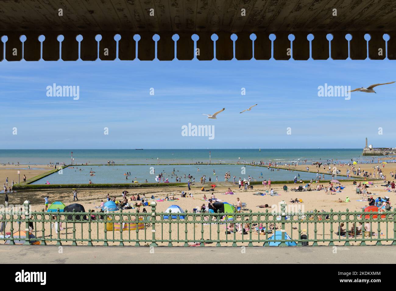 Margate Tidal Pool sur Margate main Sands, Margate, Kent, Angleterre, Royaume-Uni Banque D'Images