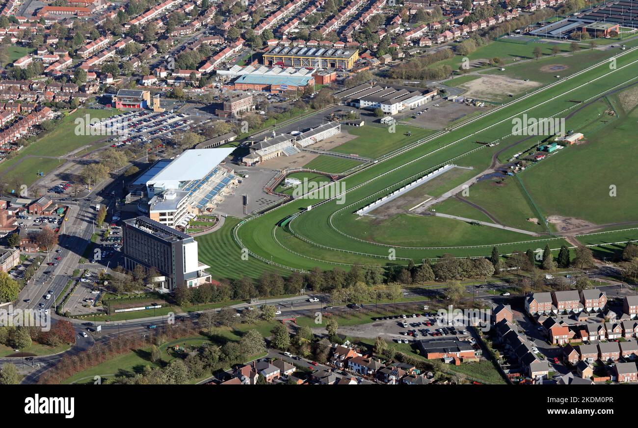 Vue aérienne de l'hippodrome de Doncaster, stade de l'hippodrome St Leger, dans le Yorkshire du Sud Banque D'Images