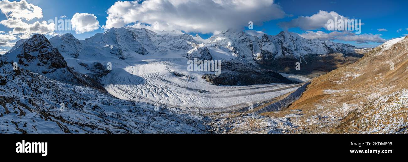 Vue panoramique sur le glacier Morteratsch en Suisse Banque D'Images