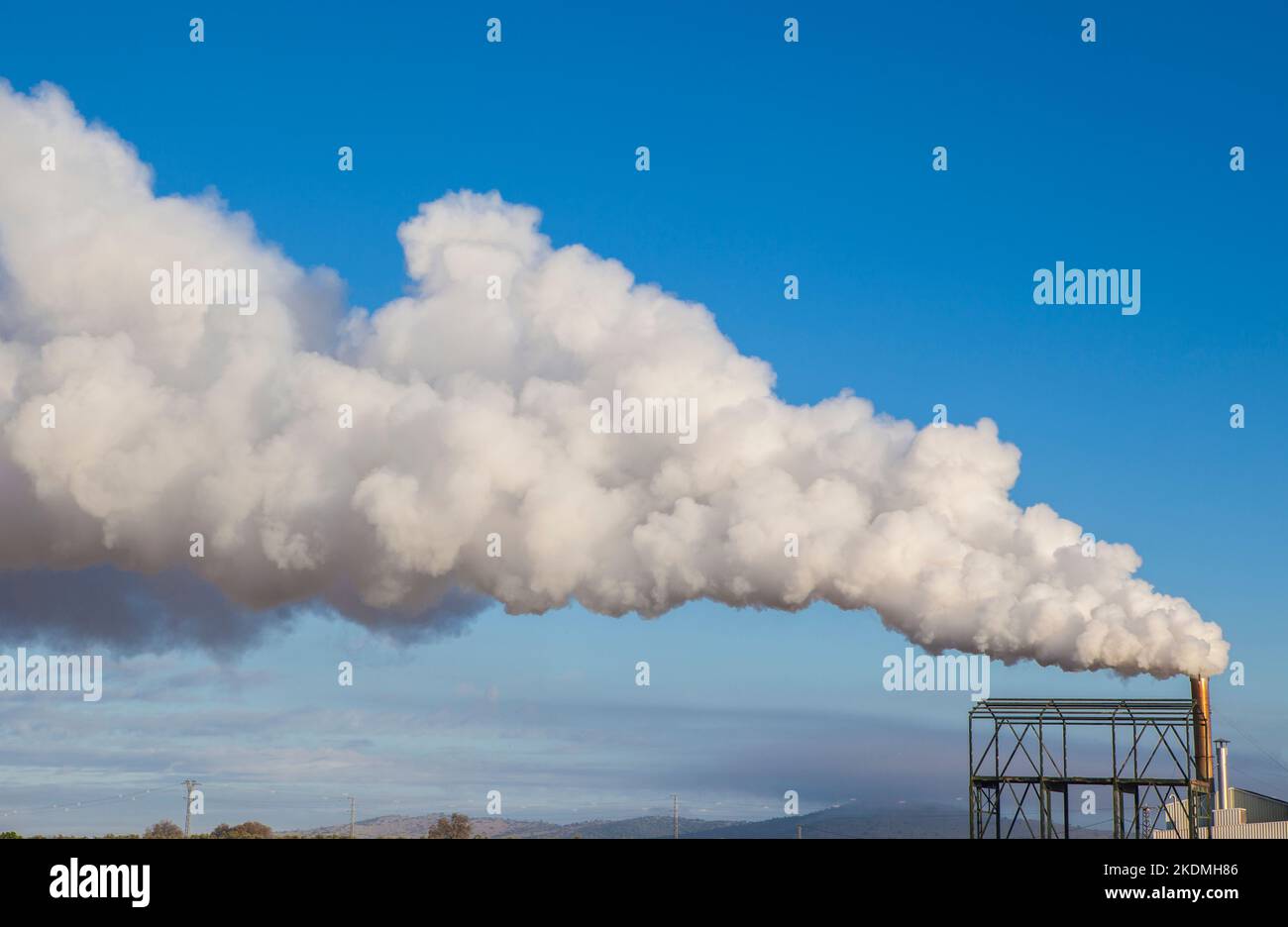 Émissions de gaz de l'usine d'huile d'olive de Tierra de Barros, Extremadura, Espagne Banque D'Images