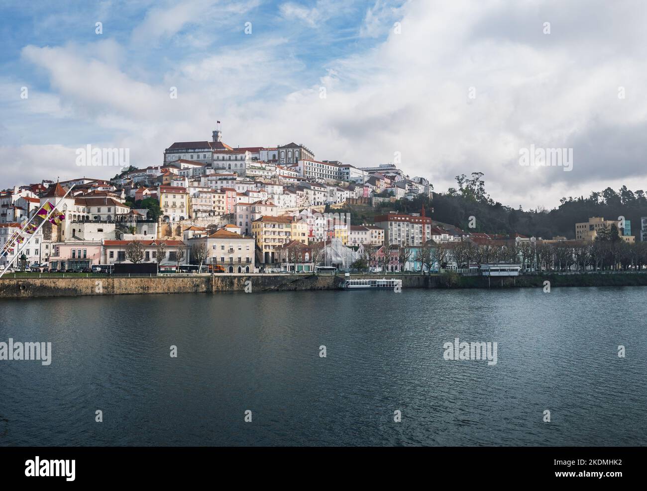 Coimbra Skyline et Mondego River - Coimbra, Portugal Banque D'Images