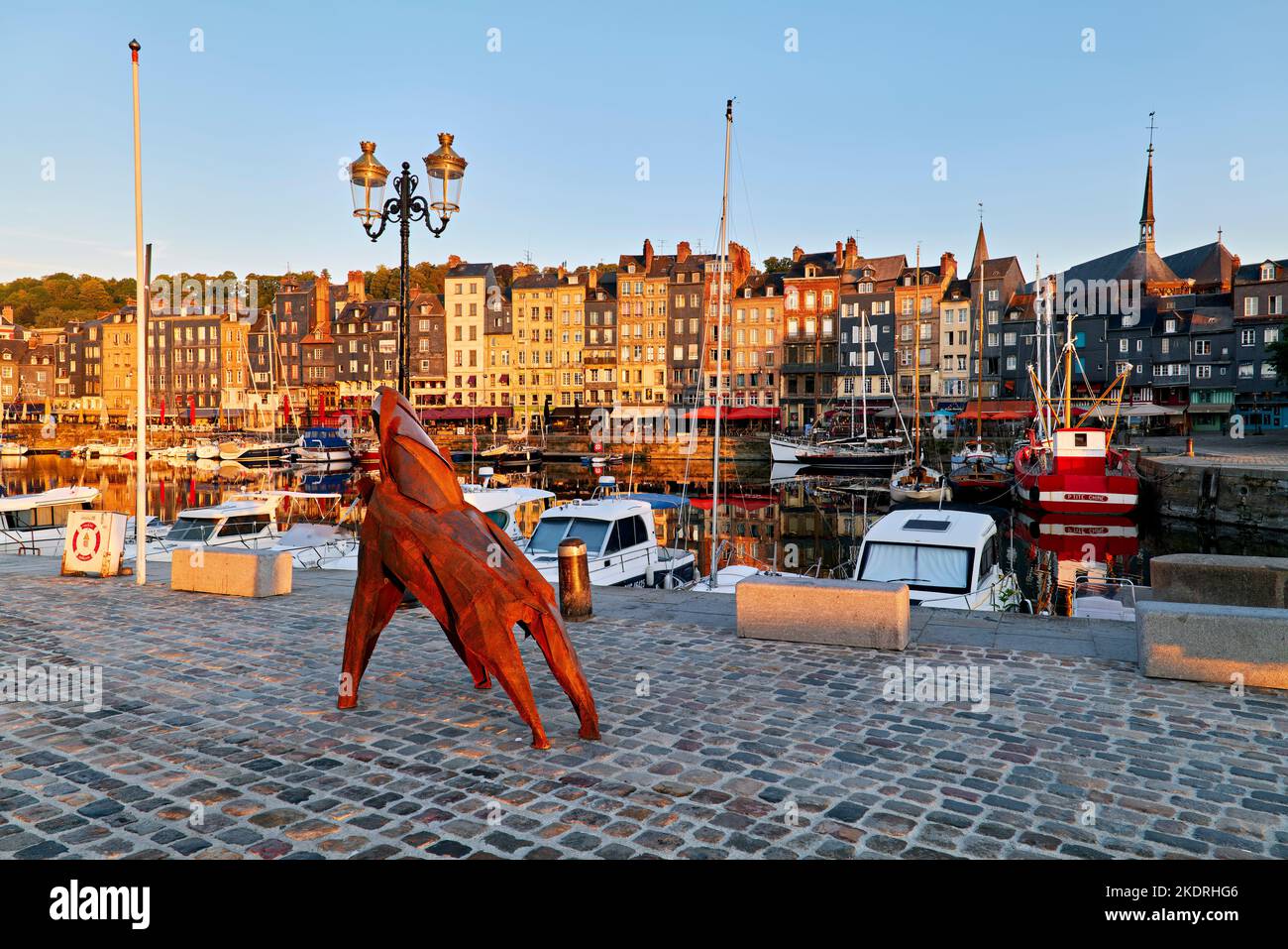 Honfleur Normandie France. Le port au lever du soleil Banque D'Images