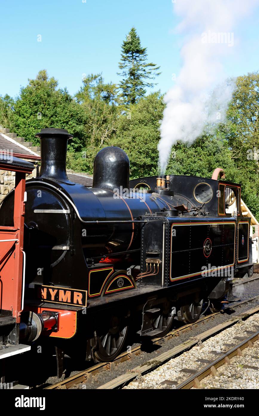 Teff Vale Railway O2 classe 0-6-2T locomotive no 85 à la gare de Goathland, North Yorkshire Moors Railway en septembre 2022. (Voir remarque). Banque D'Images