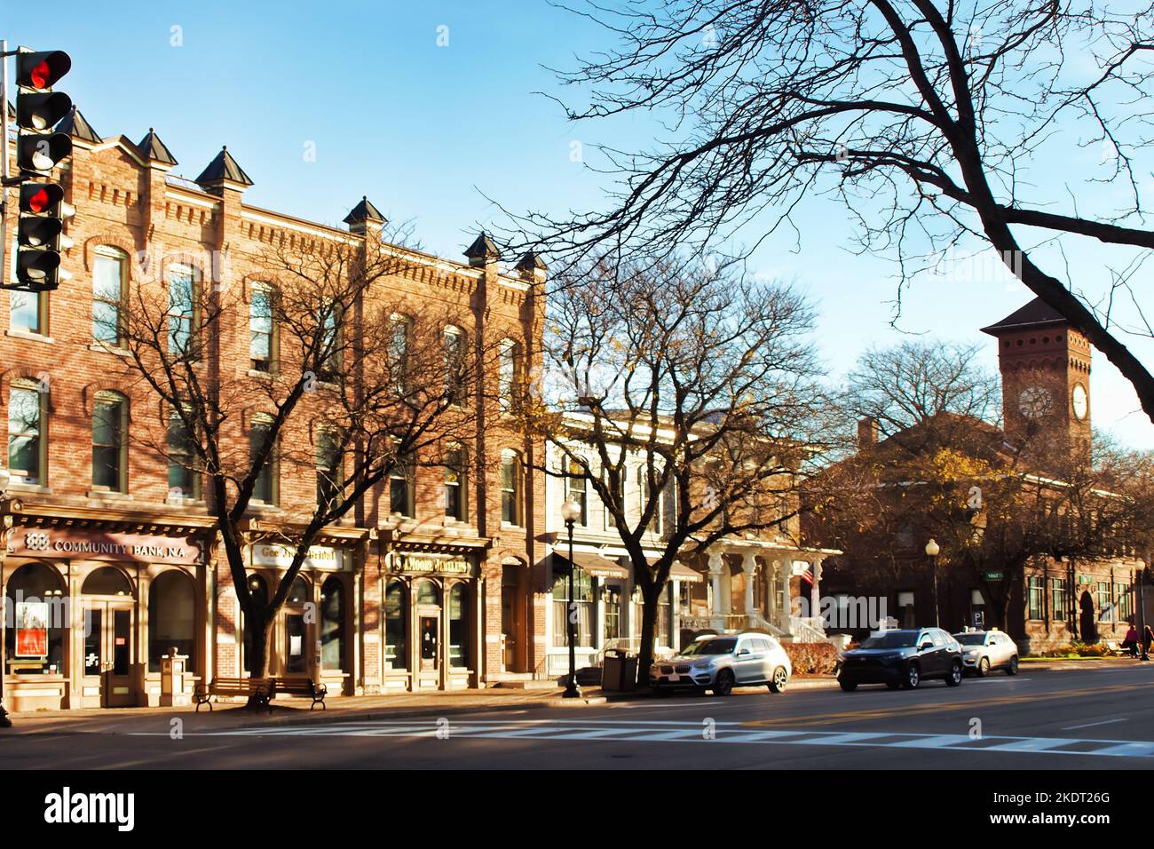 Skaneateles, New York, États-Unis. 4 novembre 2022. Admirez Genesee Street dans la petite ville pittoresque de Skaneateles, New York, en un bel automne Banque D'Images