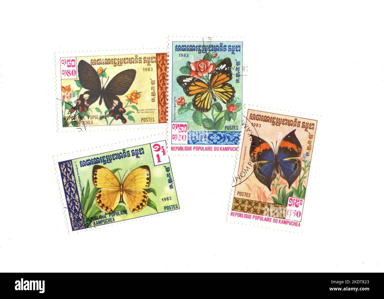 Un montage de timbres-poste vintage de Kampuchea (Cambodge) sur fond blanc. Banque D'Images