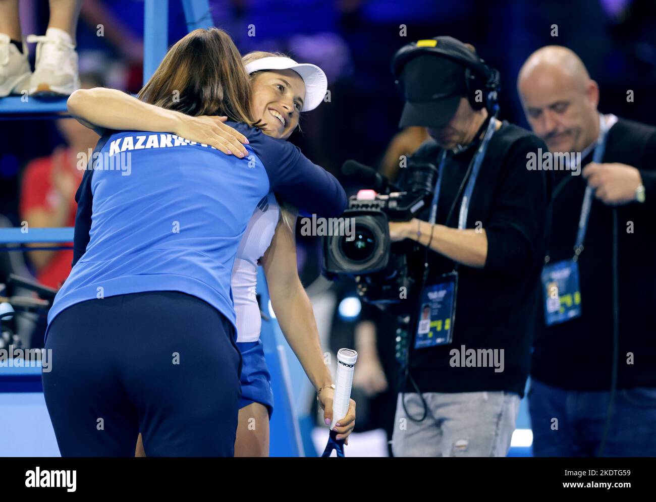 Yulia Putintseva, du Kazakhstan, célèbre la victoire contre Katie Boulter, de Grande-Bretagne, lors de la première journée du match du groupe Billie Jean King Cup entre le Kazakhstan et la Grande-Bretagne à l'Emirates Arena, Glasgow. Date de publication : mardi 8 novembre 2022. Banque D'Images