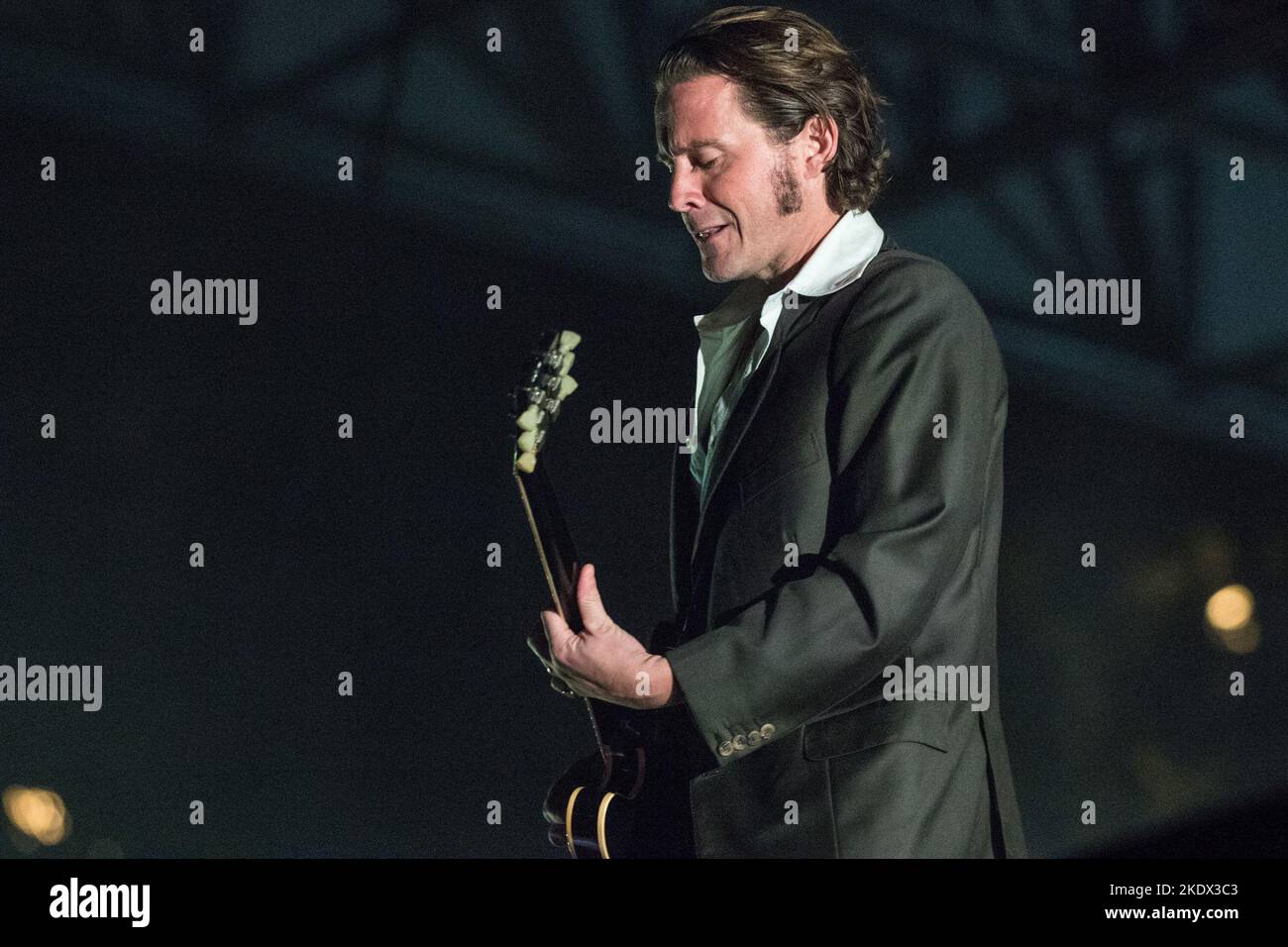Curitiba, Brésil. 09th novembre 2022. PR - Curitiba - 11/08/2022 - CURITIBA, SPECTACLE DE SINGES ARCTIQUES - Jamie Cook, guitariste du groupe Arctic Monkeys, lors d'une présentation à Pedreira Paulo Leminski dans la ville de Curitiba, ce mardi (8). Le groupe britannique est en tournée en Amérique du Sud. Photo: Robson Mafra/AGIF/Sipa USA crédit: SIPA USA/Alay Live News Banque D'Images Curitiba, Brésil. 09th novembre 2022. PR - Curitiba - 11/08/2022 - CURITIBA, SPECTACLE DE SINGES ARCTIQUES - Jamie Cook, guitariste du groupe Arctic Monkeys, lors d'une présentation à Pedreira Paulo Leminski dans la ville de Curitiba, ce mardi (8). Le groupe britannique est en tournée en Amérique du Sud. Photo: Robson Mafra/AGIF/Sipa USA crédit: SIPA USA/Alay Live News Banque D'Images
