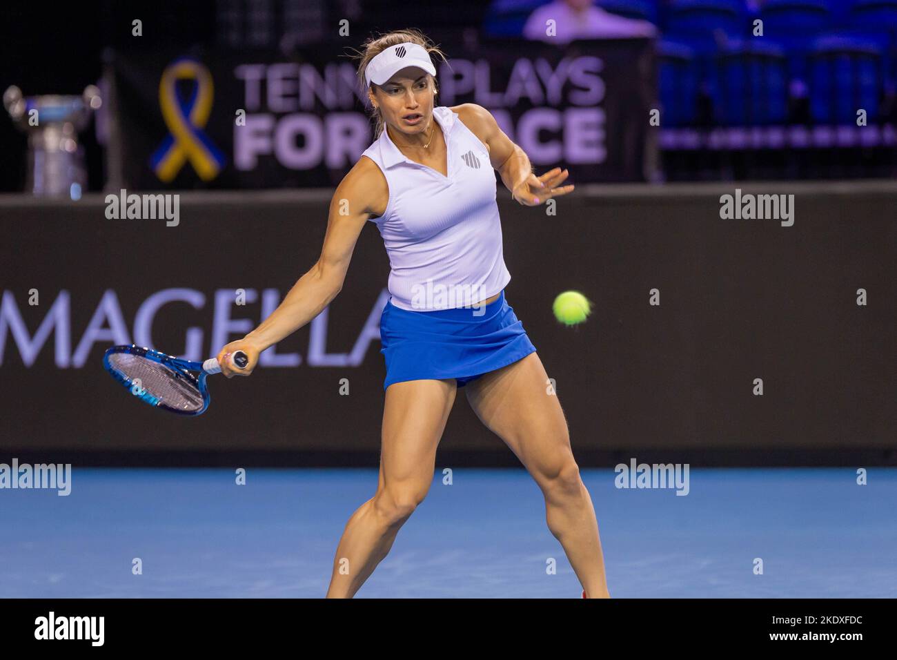 Glasgow, Écosse, le 8th novembre 2022. Yulia Putintseva, du Kazakhstan, joue Katie Boulter, de Grande-Bretagne, dans les étapes de groupe du Billy Jean Roi Cu Banque D'Images