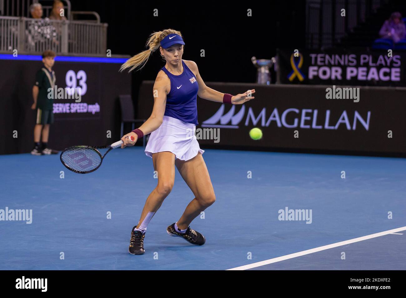 Glasgow, Écosse, le 8th novembre 2022. Yulia Putintseva, du Kazakhstan, joue Katie Boulter, de Grande-Bretagne, dans les étapes de groupe du Billy Jean Roi Cu Banque D'Images