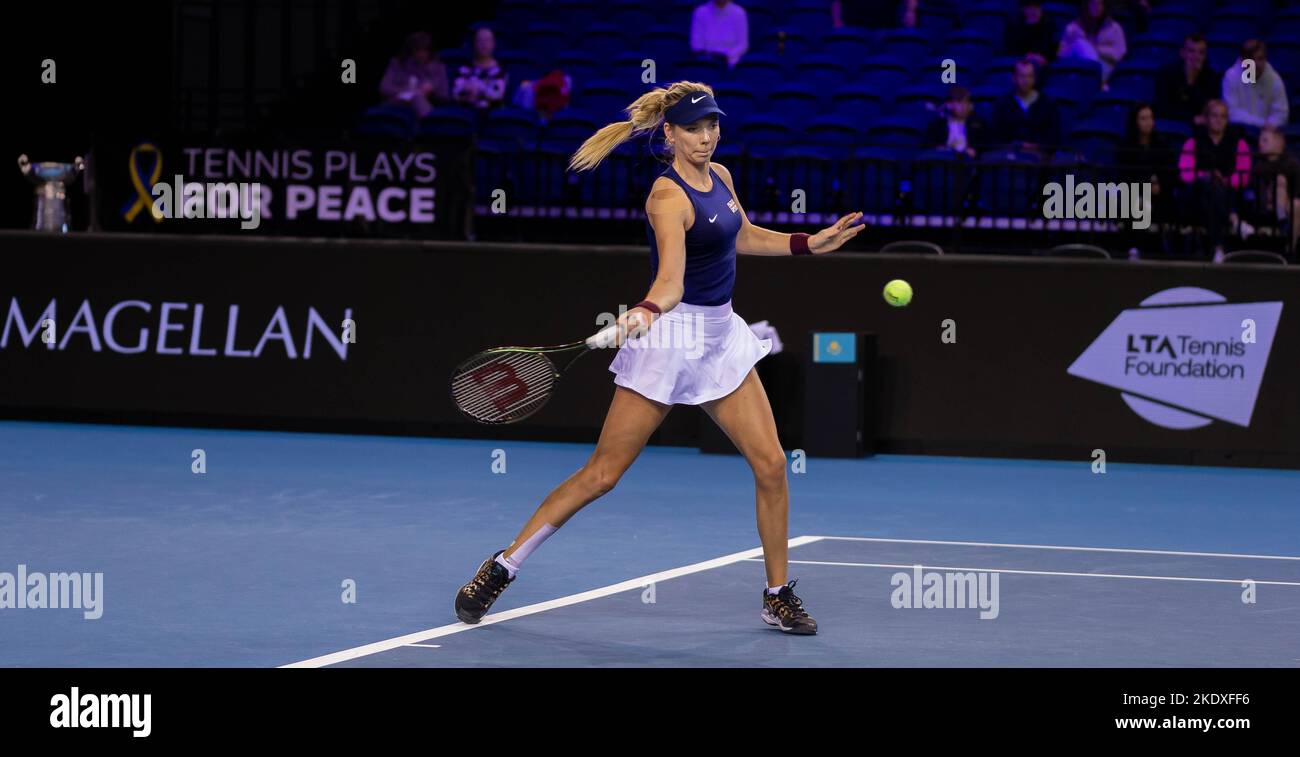 Glasgow, Écosse, le 8th novembre 2022. Yulia Putintseva, du Kazakhstan, joue Katie Boulter, de Grande-Bretagne, dans les étapes de groupe du Billy Jean Roi Cu Banque D'Images