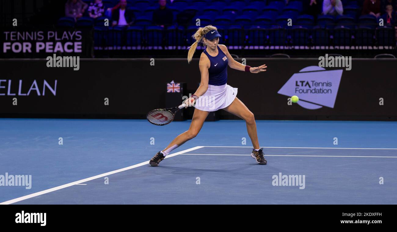 Glasgow, Écosse, le 8th novembre 2022. Yulia Putintseva, du Kazakhstan, joue Katie Boulter, de Grande-Bretagne, dans les étapes de groupe du Billy Jean Roi Cu Banque D'Images