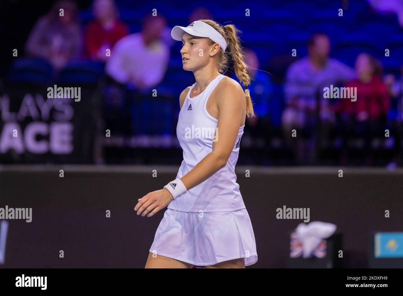 Glasgow, Écosse, le 8th novembre 2022. Elena Rybakina du Kazakhstan joue Harriet Dart de Grande-Bretagne dans les étapes de groupe de la Billy Jean King Cup. Banque D'Images