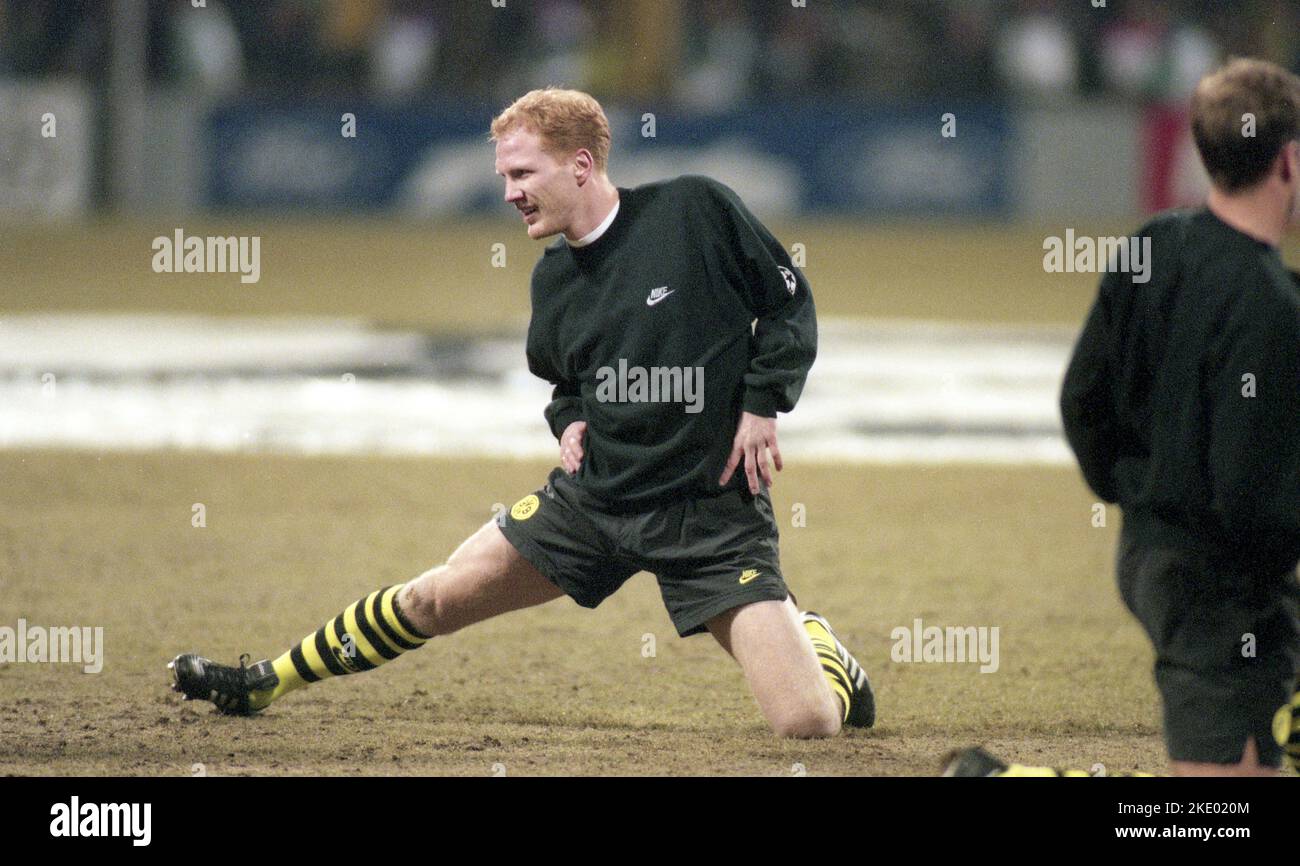 Firo: 05.03.1996 football: Football: Archive photos, archive photo, archive images, archive CHL Champions League, quart de finale saison 1995/1996 95/96 BVB, Borussia Dortmund - Ajax Amsterdam 0:2 Matthias Sammer Banque D'Images