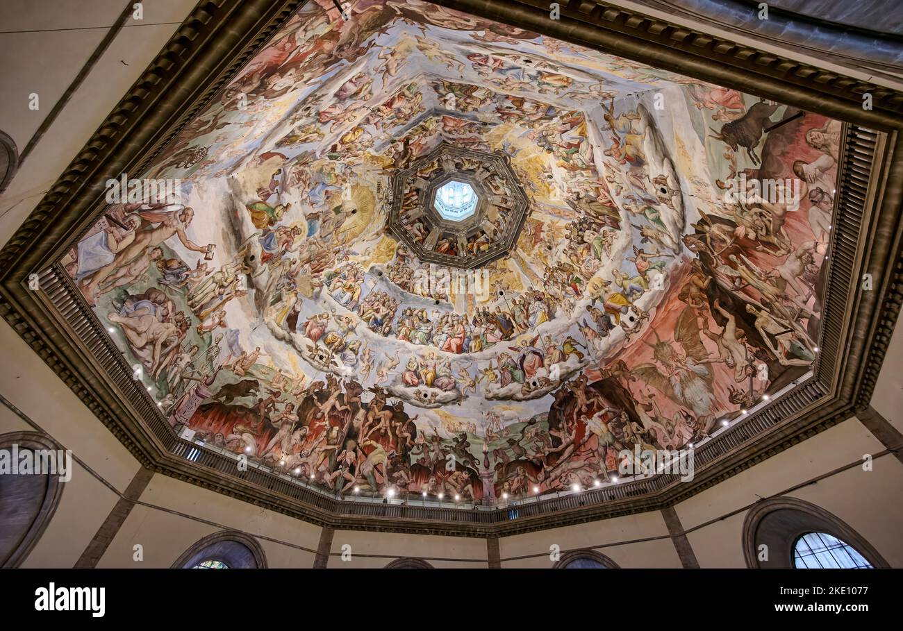 Magnifiques fresques dans le dôme de la cathédrale Santa Maria del Fiore à Florence, Toscane, Italie Banque D'Images