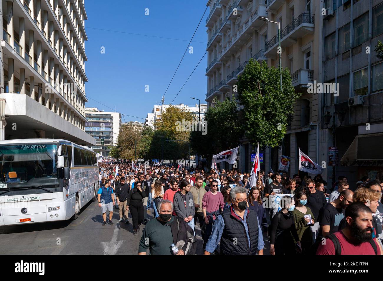 Manifestation lors de la grève générale des syndicats à Athènes contre le coût excessif de la vie, le coût élevé de l'énergie, l'inflation et l'austérité. Banque D'Images