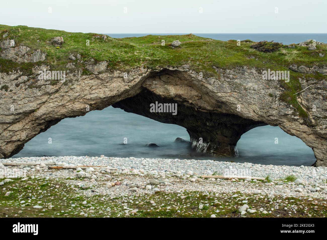 Arches de roche, parc provincial Arches, Terre-Neuve-et-Labrador, T.-N.-L., Canada Banque D'Images