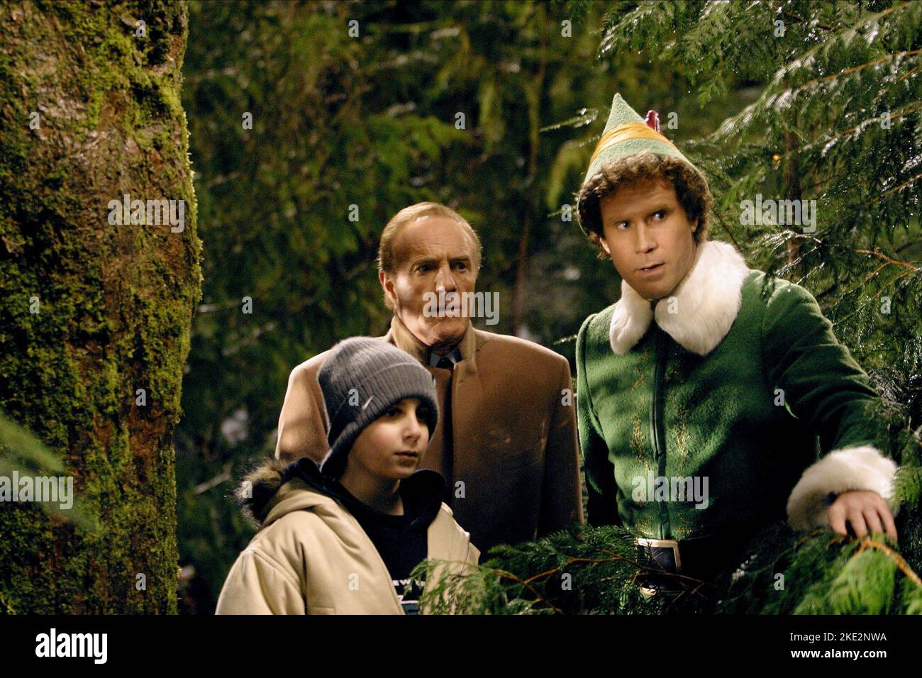 ELF, DANIEL TAY, JAMES CAAN, WILL FERRELL, 2003 Banque D'Images