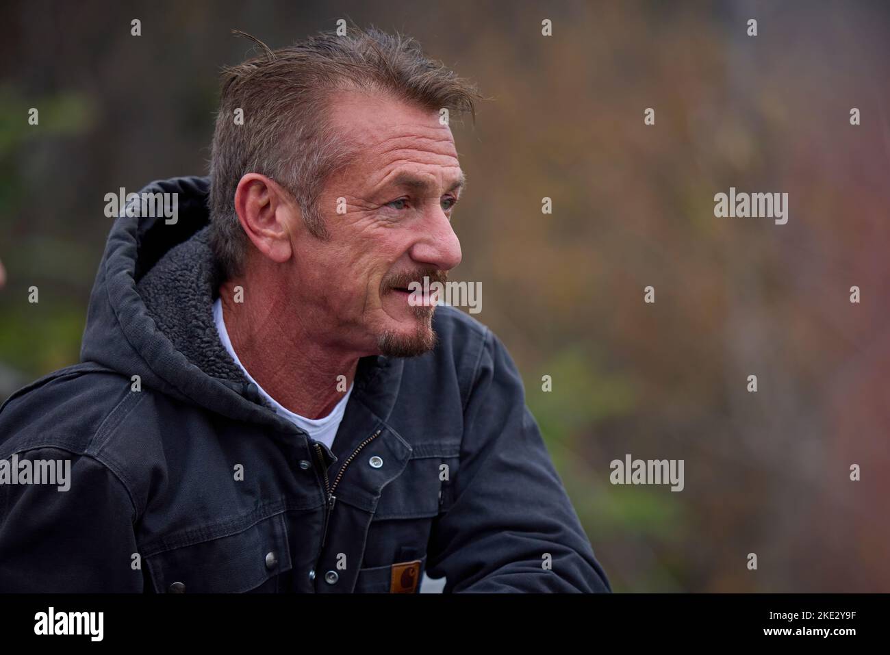 Sean Penn à Kiev, Ukraine.le président de l'Ukraine, Volodymyr Zelensky, a tenu une réunion avec l'acteur, le cinéaste, scénariste et producteur américain, Sean Penn, gagnant Oscar, qui vient en Ukraine pour la troisième fois lors de l'invasion à grande échelle de la Russie. Le Chef de l'Etat a remercié Sean Penn pour l'attention et le soutien qu'il a apporté à l'Ukraine et à son peuple depuis le début de cette guerre. Volodymyr Zelenskyy a parlé de la situation actuelle dans le pays. Les interlocuteurs ont discuté des possibilités de soutenir l'Ukraine et de maintenir l'attention du monde sur les événements tragiques qui se produisent Banque D'Images Sean Penn à Kiev, Ukraine.le président de l'Ukraine, Volodymyr Zelensky, a tenu une réunion avec l'acteur, le cinéaste, scénariste et producteur américain, Sean Penn, gagnant Oscar, qui vient en Ukraine pour la troisième fois lors de l'invasion à grande échelle de la Russie. Le Chef de l'Etat a remercié Sean Penn pour l'attention et le soutien qu'il a apporté à l'Ukraine et à son peuple depuis le début de cette guerre. Volodymyr Zelenskyy a parlé de la situation actuelle dans le pays. Les interlocuteurs ont discuté des possibilités de soutenir l'Ukraine et de maintenir l'attention du monde sur les événements tragiques qui se produisent Banque D'Images