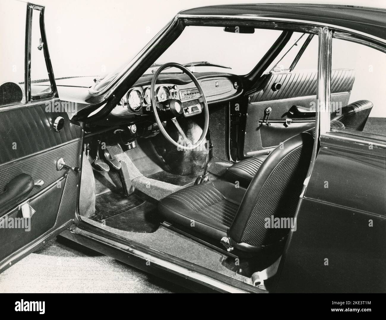 Vue intérieure de la voiture Simca 1200 S coupé Bertone , Italie 1967 Banque D'Images