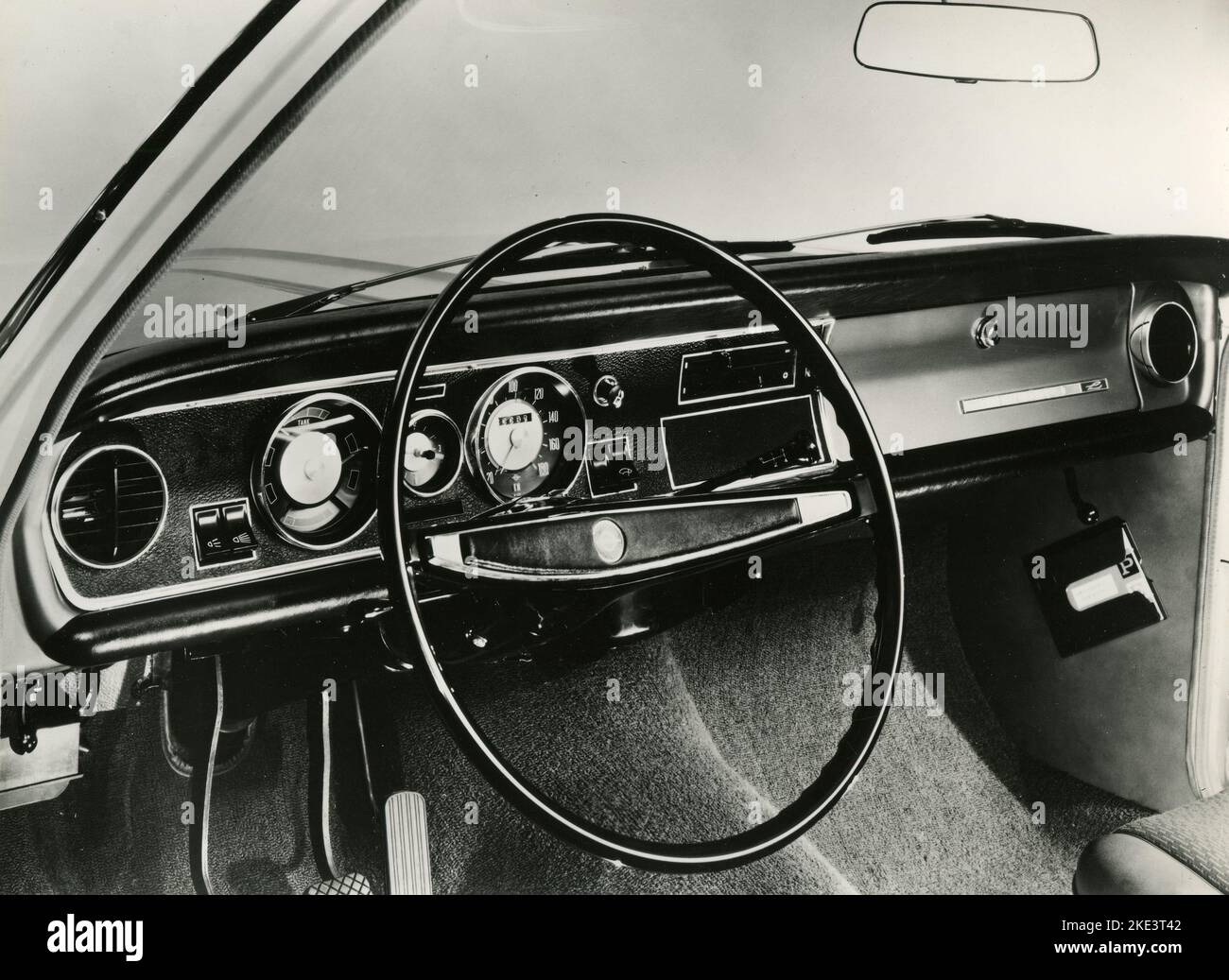 Vue intérieure d'Opel Rekord L, Allemagne 1967 Banque D'Images