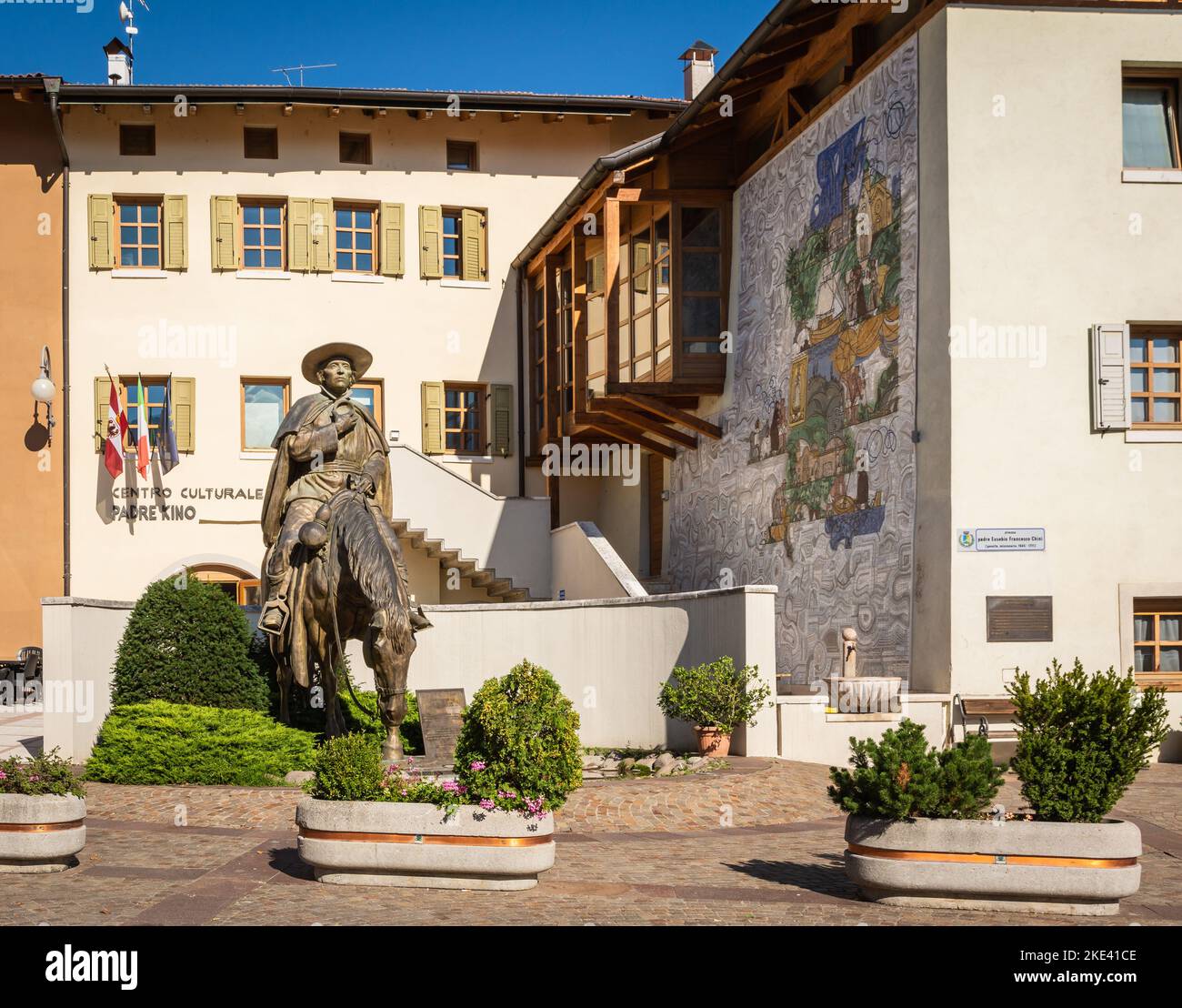 Statue de bronze équestre d'Eusebio Chini (Phater Kino) - 1645-1711. Segno,Predaia, Val di non, Trento province,Trentin Haut-Adige - Italie - septembe Banque D'Images