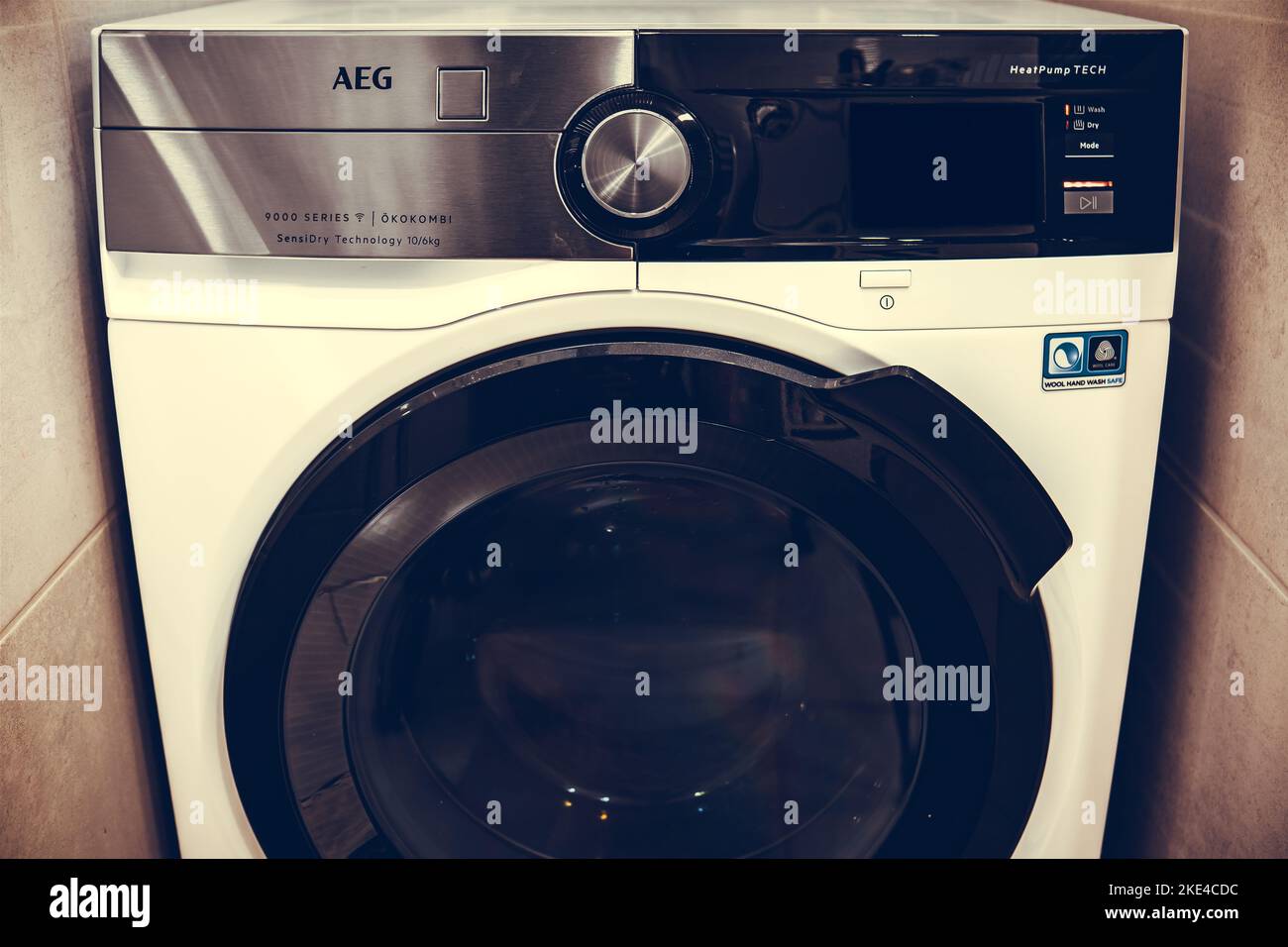 Lave-linge/sèche-linge Banque D'Images