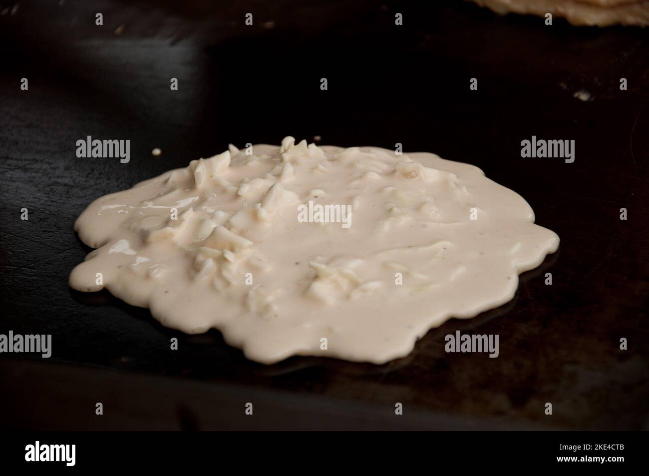 Cuisine de crêpes japonaises, marché Harringay, Harringay, Londres, Royaume-Uni Banque D'Images