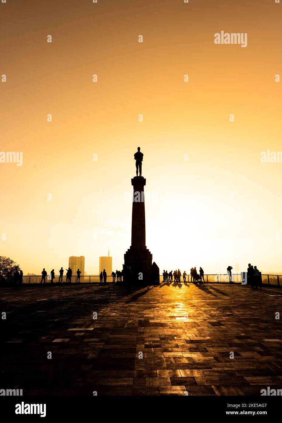 Monument Victor, en langue serbe connu sous le nom de Pobednik à la forteresse historique de Kalemegdan au coucher du soleil à Belgrade, Serbie Banque D'Images