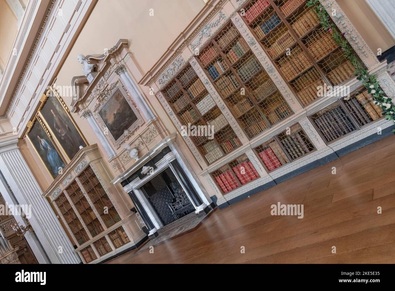 Angleterre, Oxfordshire, Woodstock, Blenheim Palace, la long Library qui était à l'origine une galerie d'images. Banque D'Images