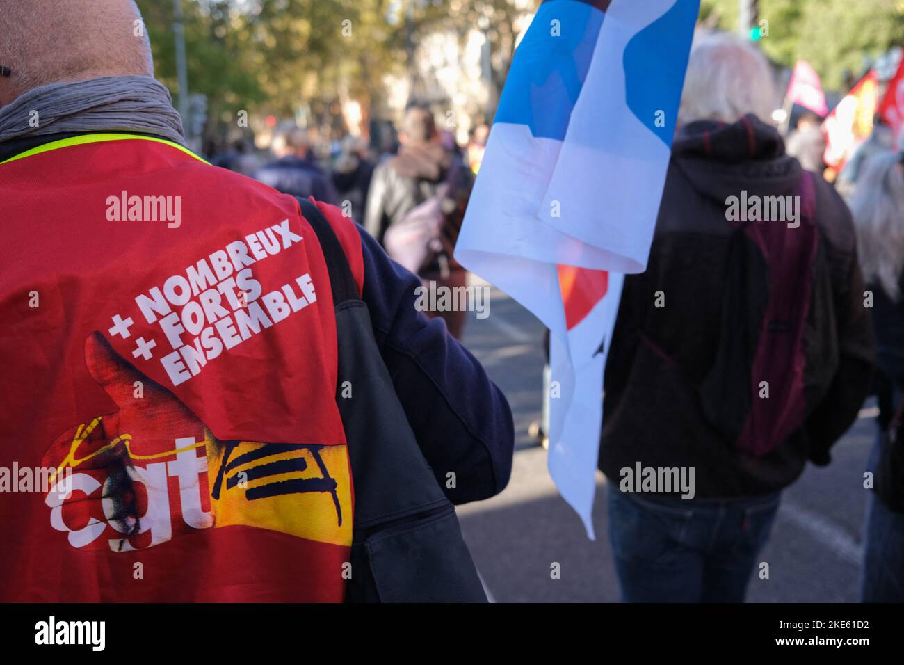 Toulouse, France, 10 novembre 2022, la CGT a renouvelé pour la troisième fois en six semaines une manifestation et un appel à la grève sur 10 novembre 2022, à Toulouse (France). Avec un faible taux de participants, le cortège s'est déplacé vers le centre-ville pour exiger des salaires et des pensions plus élevés. Photo de Patrick Batard/ABACAPRESS.COM Banque D'Images