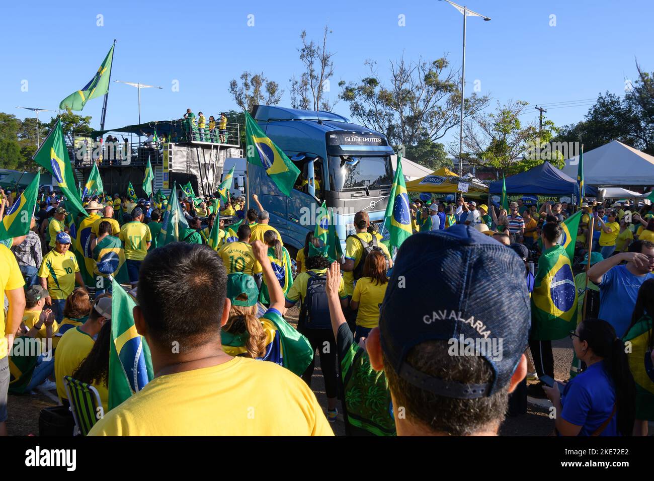 Campo Grande, MS, Brésil - 06 novembre 2022: Des manifestants brésiliens dans les rues demandant une intervention fédérale après l'élection de Lula. Duque de Caxias Banque D'Images