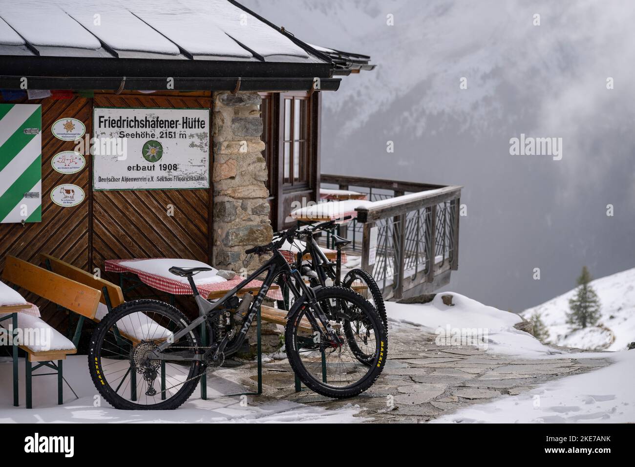 Le Friedrichshafener Hütte (2 138 mètres) se trouve dans les montagnes du Verwall, dans le Tyrol, en Autriche Banque D'Images