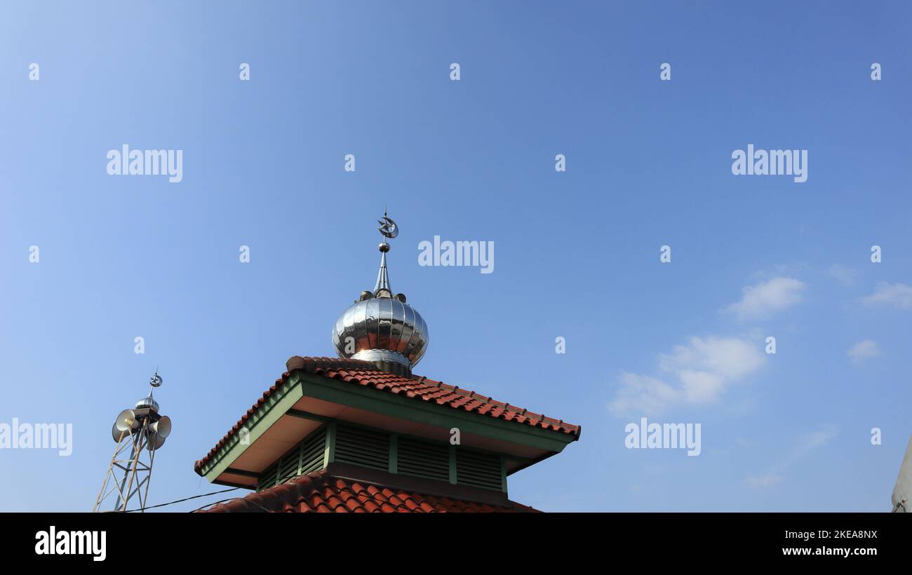 Tour de la mosquée à Jakarta. Il est parfait combiné avec le ciel Banque D'Images