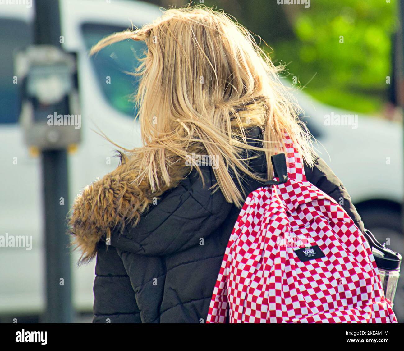 Glasgow, Écosse, Royaume-Uni 11th novembre 2022. Météo au Royaume-Uni : les vents violents ont vu les gens se battre dans les rues de la ville. Crédit Gerard Ferry/Alay Live News Banque D'Images