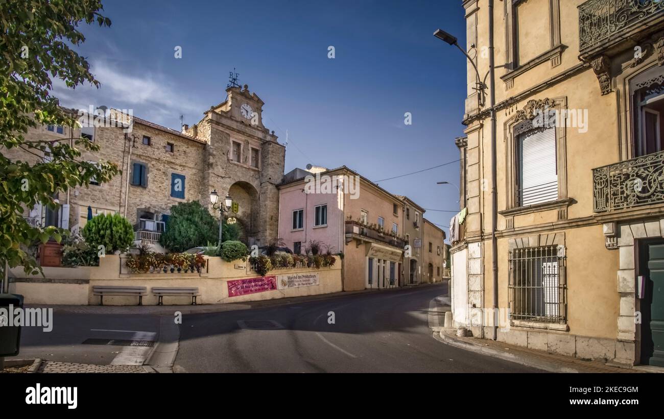 Porte de Narbonne à Saint Marcel sur Aude. La porte a été construite au XIIe siècle dans le cadre des fortifications. Banque D'Images