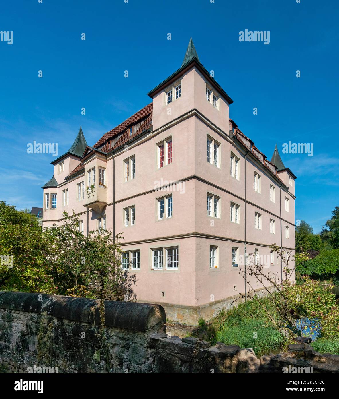 Château d'eau à Poltringen. Le château fut reconstruit dans le style Renaissance en 1613 sous la direction de Heinrich Schickhardt. Banque D'Images