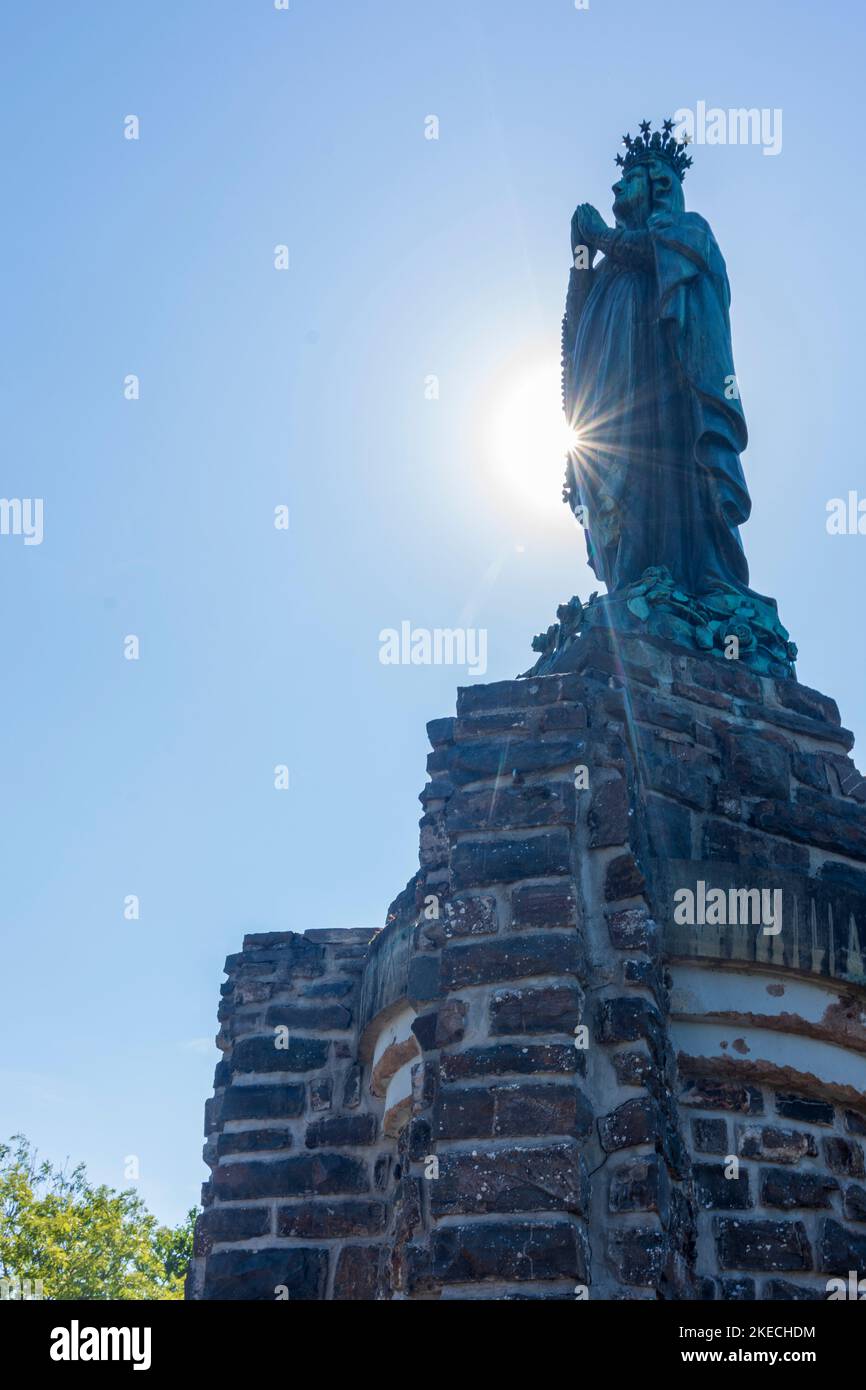 Esch-sur-Sure (Esch-Sauer), statue de la vierge sainte au Luxembourg Banque D'Images