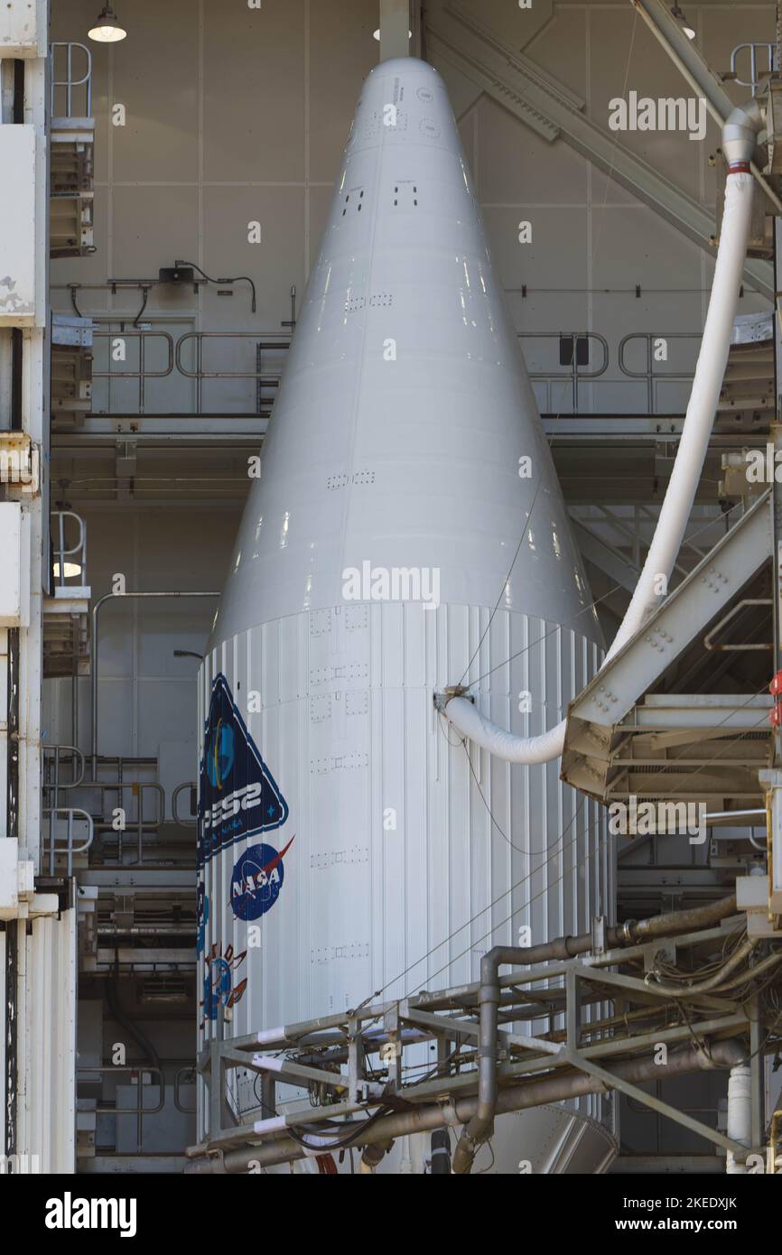 10 novembre 2022 ; Lompoc, CA, États-Unis ; Une vue générale des expositions Atlas V de l'United Launch Alliance (ULA). Les carénages contiennent le satellite polaire joint Banque D'Images