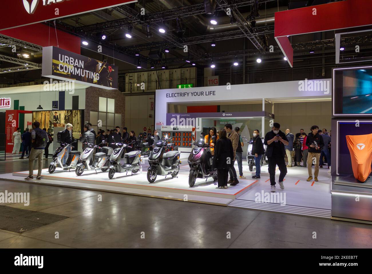 Moto et accessoires exposés à l'EICMA, exposition internationale de moto le 2022 NOVEMBRE, Milan, Lombardie Banque D'Images