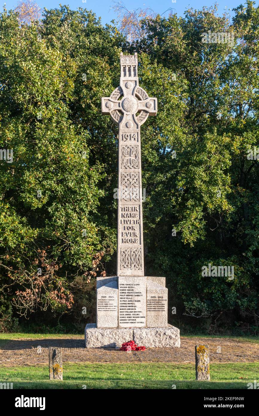 Frensham War Memorial Cross à Surrey, Angleterre, Royaume-Uni Banque D'Images